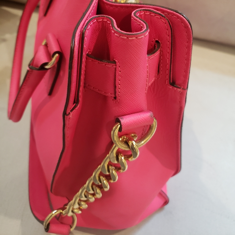 Michael Kors Hamilton Tote - Picture 4 of 8